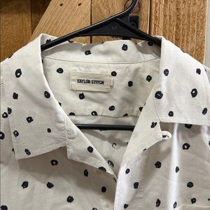 Taylor Stitch Short Sleeve Button Down 42 Black Dots